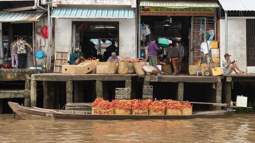 Cai Be Floating Market A Captivating Journey into Vietnam